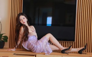 秀人网No.5508 古月小同学香格里拉旅拍：你家那位也该有这样的“发光时刻”