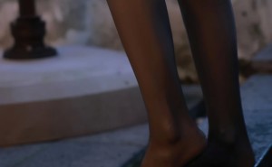 XiuRen No.5283玥儿玥er：澳门红蕾丝诱惑，看完想让女友拍一套？